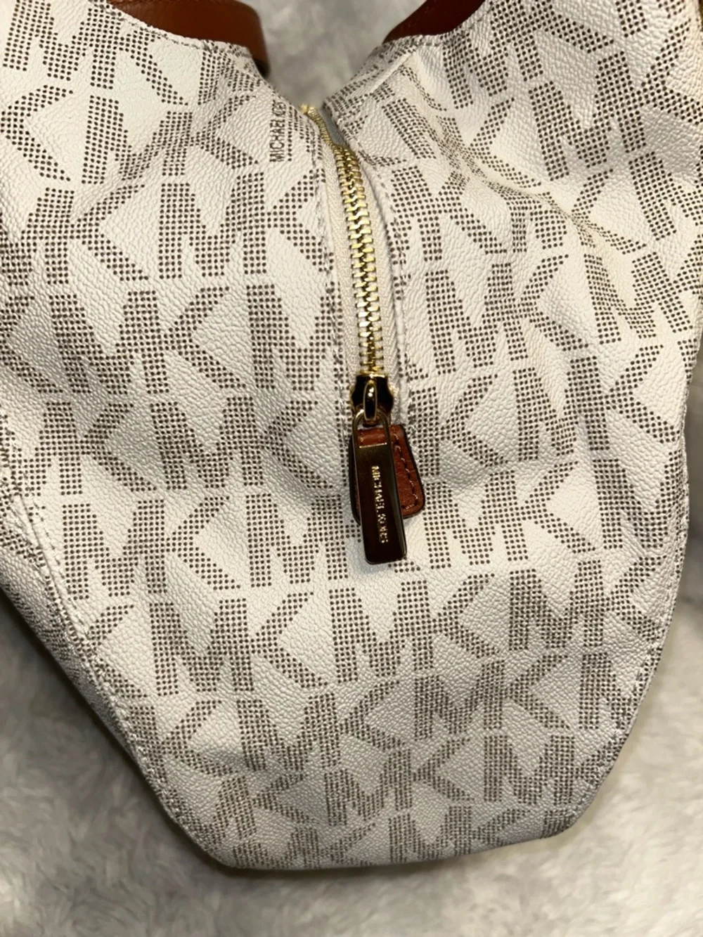 Michael‎ Kors Fulton Monogram Logo Shoulder Bag